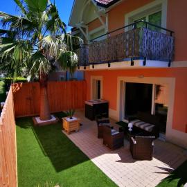 Appartement 90 m2 avec parking terrasse balcons, proche du port et plages