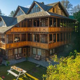 StayVista at The Manor Cozy Retreat in Kullu Manali