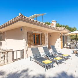 Villa CANTA, Muro Beach, Alcudia, хотел в Muro