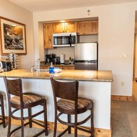 크레스티드 뷰트에 위치한 호텔 1bd SUITE 504 Perfect Location with Pool and Hot Tub