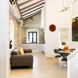 Galathea House, hótel í Kotor