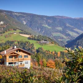 Ferienwohnung am Kernhof - Neues Apartment in ruhiger Lage mitten in der Natur - ideal für Paare, Familien, Gäste mit Hunden, hotel en Fiumes