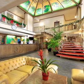 Hotel Relais Des Alpes، فندق في مادونا دي كامبيليو