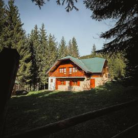 Planinska Kuća u Srcu NP Tara, hotel in Konjska Reka