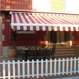 Villanueva de Arosa में, होटल CHALET EN RIAS BAIXAS FRENTE A LA PLAYA
