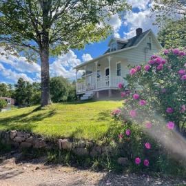 Ardan Cottage in Ingonish, hotel din Ingonish Beach