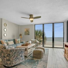 Upscale Oceanfront Condo with Panoramic Views and Pool