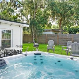 Rave Reviews for Waterway Views Spa Comfy Beds Bring Your Boat, hotel sa St. Augustine