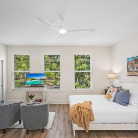 New Private Apt in Uptown St Aug Walk Everywhere