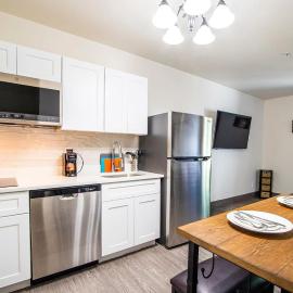 Vistas 216- Renovated central Sierra Vista long term discounts