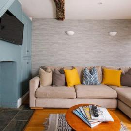Charming four-bedroom central townhouse