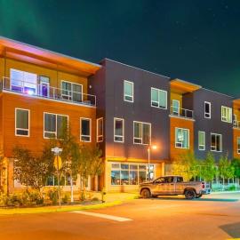 NN - Park View #2 - Downtown 2-bed 2-bath, хотел в Уайтхорс