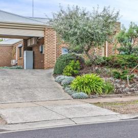 Reconnect on Daly I Epworth and Deakin, hotel a Geelong