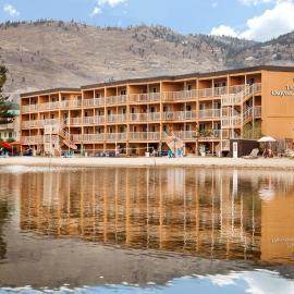 Coast Osoyoos Beach Hotel, מלון באוסויוס