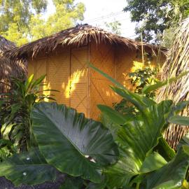 Samui Circus Studio Ville Deluxe Hut Bungalow 1, hotel in Koh Samui