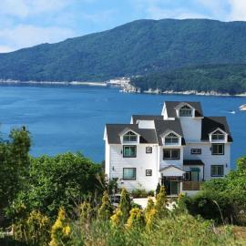 Light Sky Pension – hotel w mieście Geoje