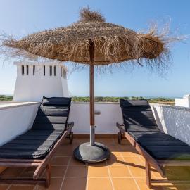 2 BDR House W/Terrace in Praia Verde by LovelyStay