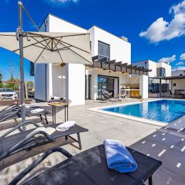 Villa Lu, hotel di Galižana