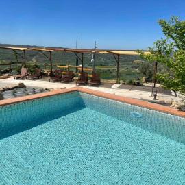 Castell de l'Aguda, hotel Torá de Rulbregosban