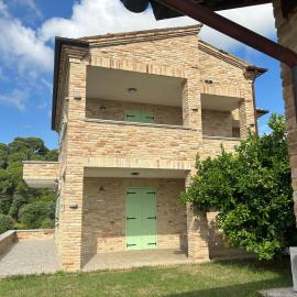 Villa Colle dei Pini – hotel w mieście Cupra Marittima