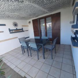 Villa Frati, hotel in Poggio-Mezzana