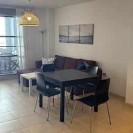 Acogedor apartamento en la playa con WIFI y AACC