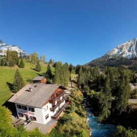 LAKE & RIVER Hotel, hotel v destinaci Carezza al Lago