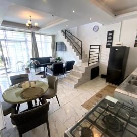 Luxury TownHouse, hotel u gradu Duala
