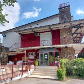 Logis Hotels - Hôtel et Restaurant Le Relais des Garrigues, hotel sa Grisolles