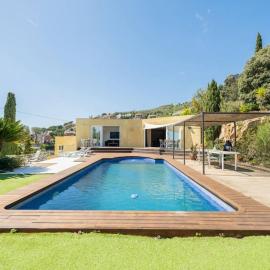 Casa Mediterrani & piscina comunitaria junto Barcelona, hotel in Alella
