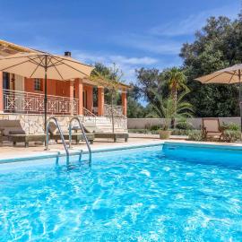 Villa Loukiana, hotel en Kavos