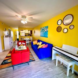 Stylish 2BR Condo Near Beach, Large Pool & Patio, Pet Friendly
