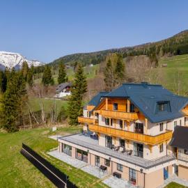 Lärchenhof Top 203, hotel in Mauterndorf