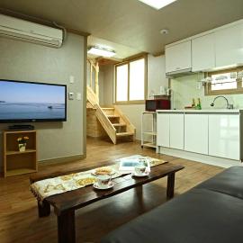 Light Sky Pension, готель у місті Кодже