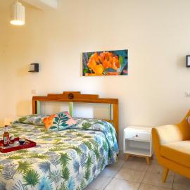 Flowery Inn Villa, hotel Algheróban