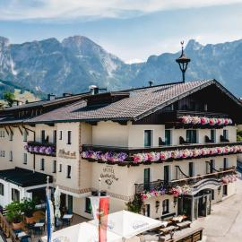 Hotel Post Abtenau, хотел в Абтенау