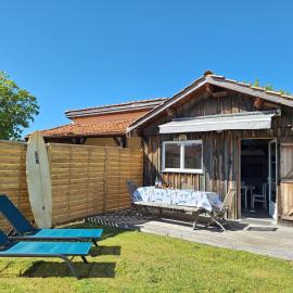 L'atelier, chalet proche lac et océan à Hourtin – hotel w mieście Hourtin