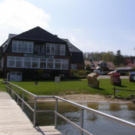 Hotel Fährhaus Niederkleveez, hotel Bösdorfban