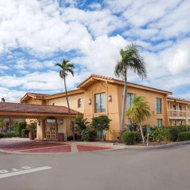 Baymont by Wyndham Fort Myers Central, hótel í Fort Myers