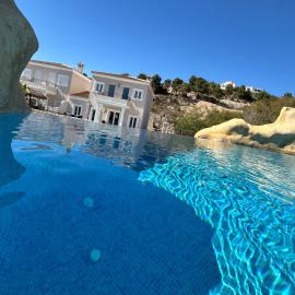 Cala-Azul y Jacuzzi, hotel din Calp