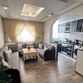 Appartement 2 chambres Dar Bouazza Proche AquaParc Tamaris Wifi Fibre Parking, hotel in Dar Bouazza