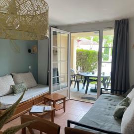 Charmant T2 PISCINE chambre lit double dans résidence du Lac, hotel u gradu 'Monflanquin'