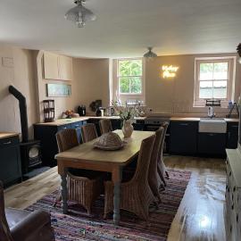 Stunning 2-bedroomed Cottage, hotel in Cockermouth