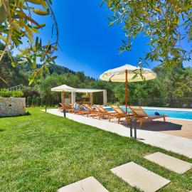 Minerva Estate Corfu、Kamáraのホテル