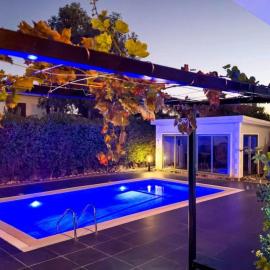 Private 4 Bedroom Pool Villa, Bogaz Iskele, hotel in Iskele