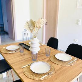 Georgias Brighthouse, hotel sa Nea Kerasounta