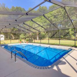 3 Mi to Dunnellon Historic District: Home w/ Lanai – hotel w mieście Dunnellon