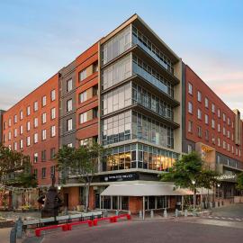 Protea Hotel Fire & Ice! by Marriott Johannesburg Melrose Arch, hotel in Johannesburg