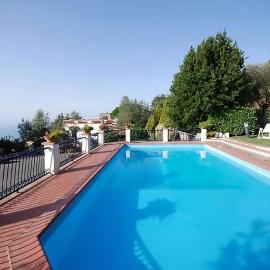 villa Il Gelsomino، فندق في Termini