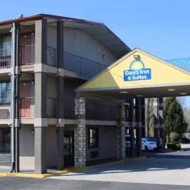 Days Inn & Suites by Wyndham Springfield on I-44, khách sạn ở Springfield